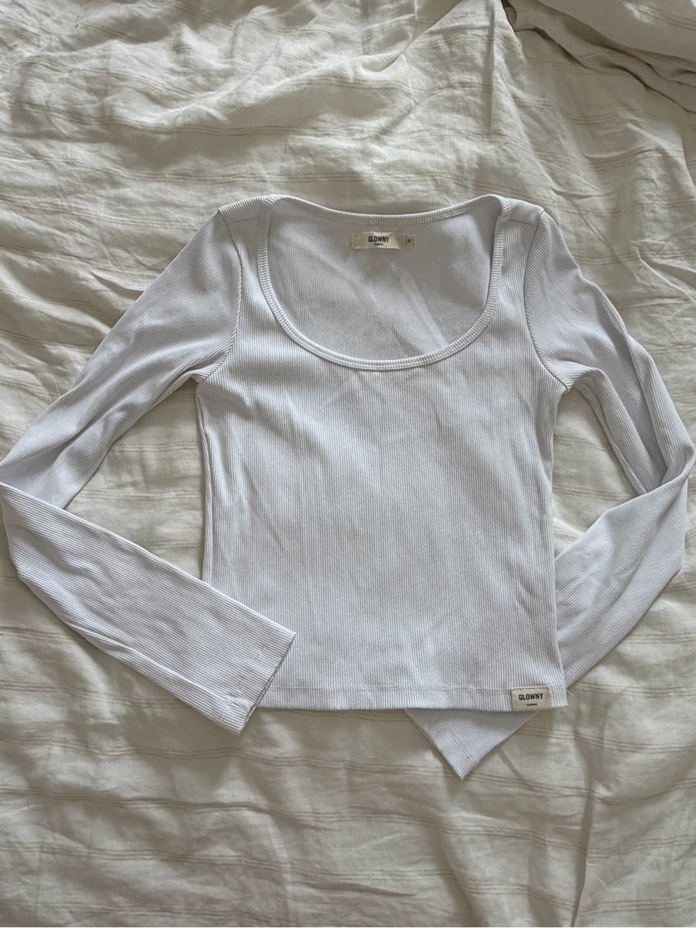 Glowny White Ribbed Long Sleeve Scoop Neck Top